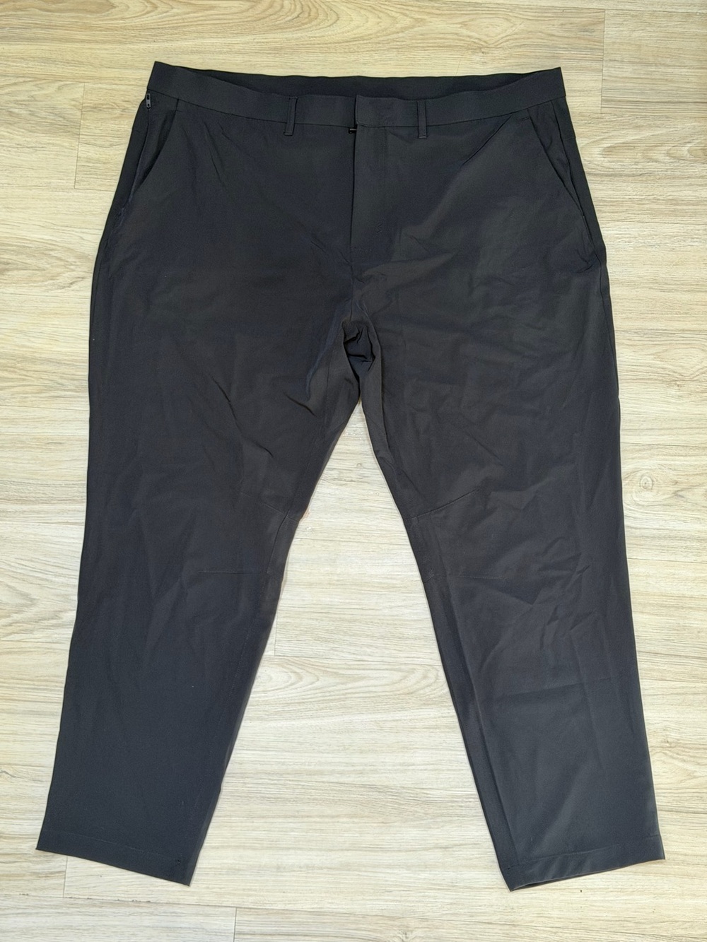 NEW Fabletics Mens The Only Pant Classic Fit Black Golf Techwear Commuter Chino
